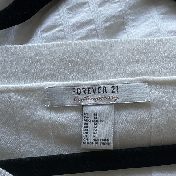 Knit sweater - Picture 3 of 3